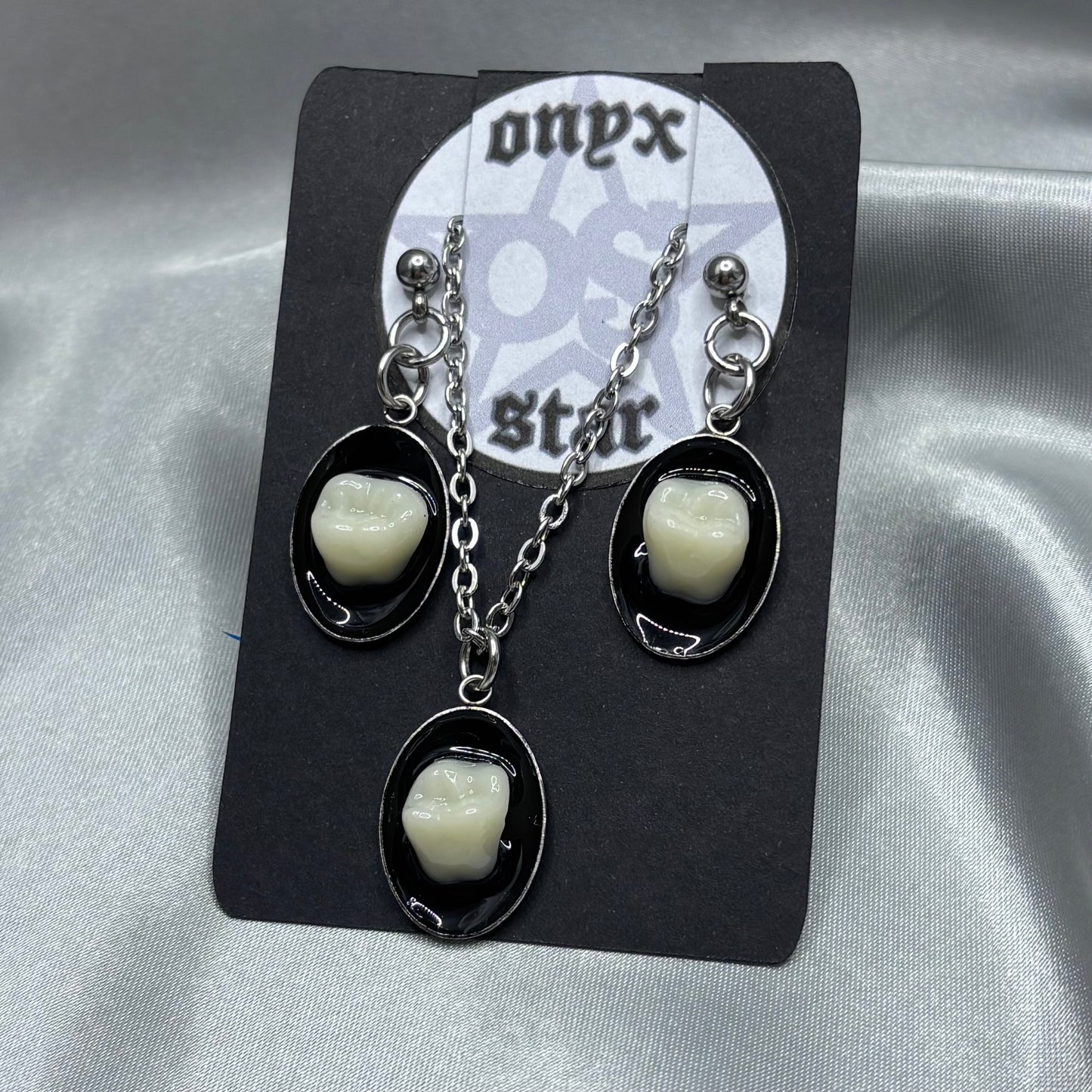 OVAL TOOTH EARRINGS & NECKLACE SET