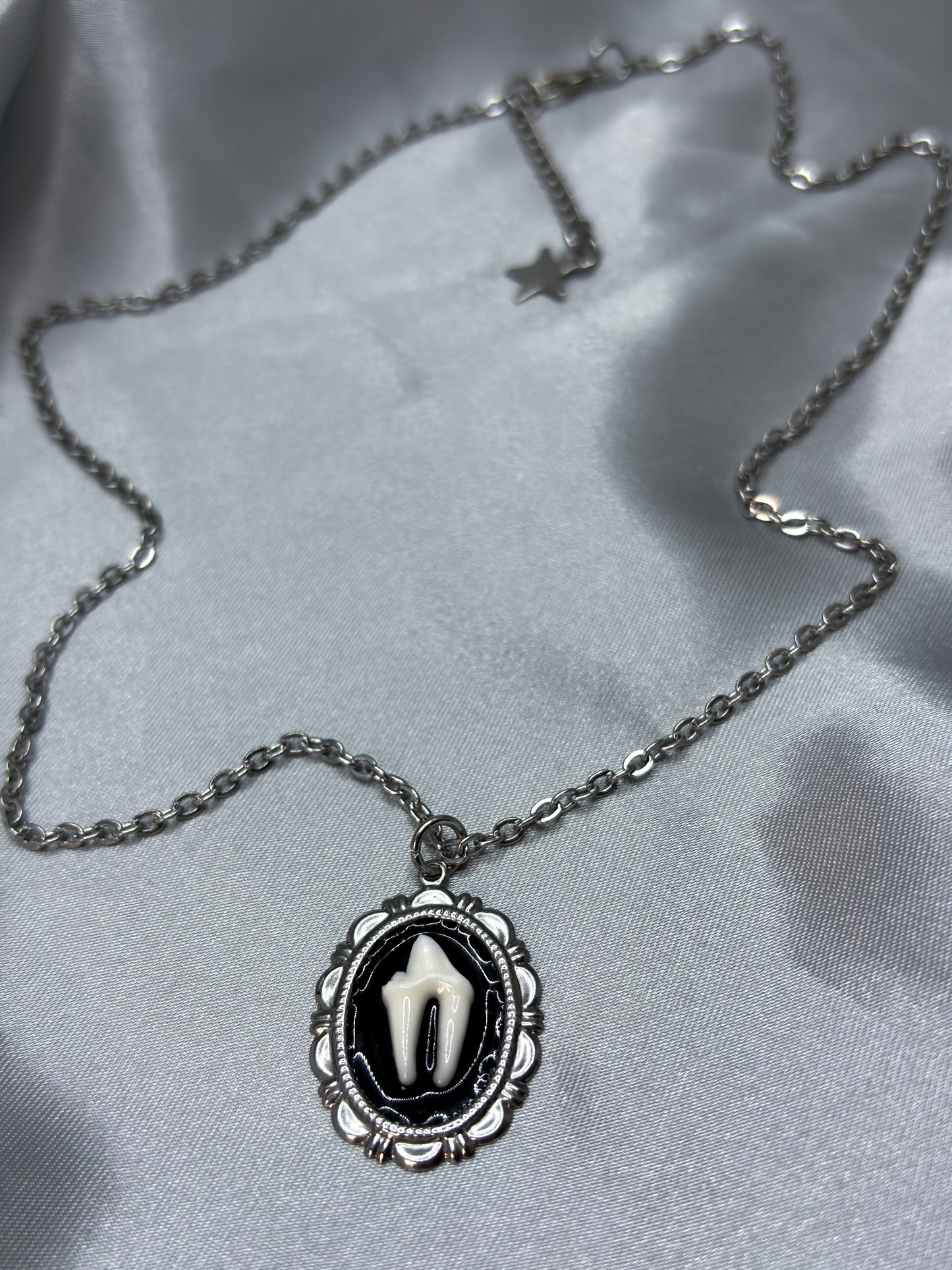 FOX TOOTH NECKLACE