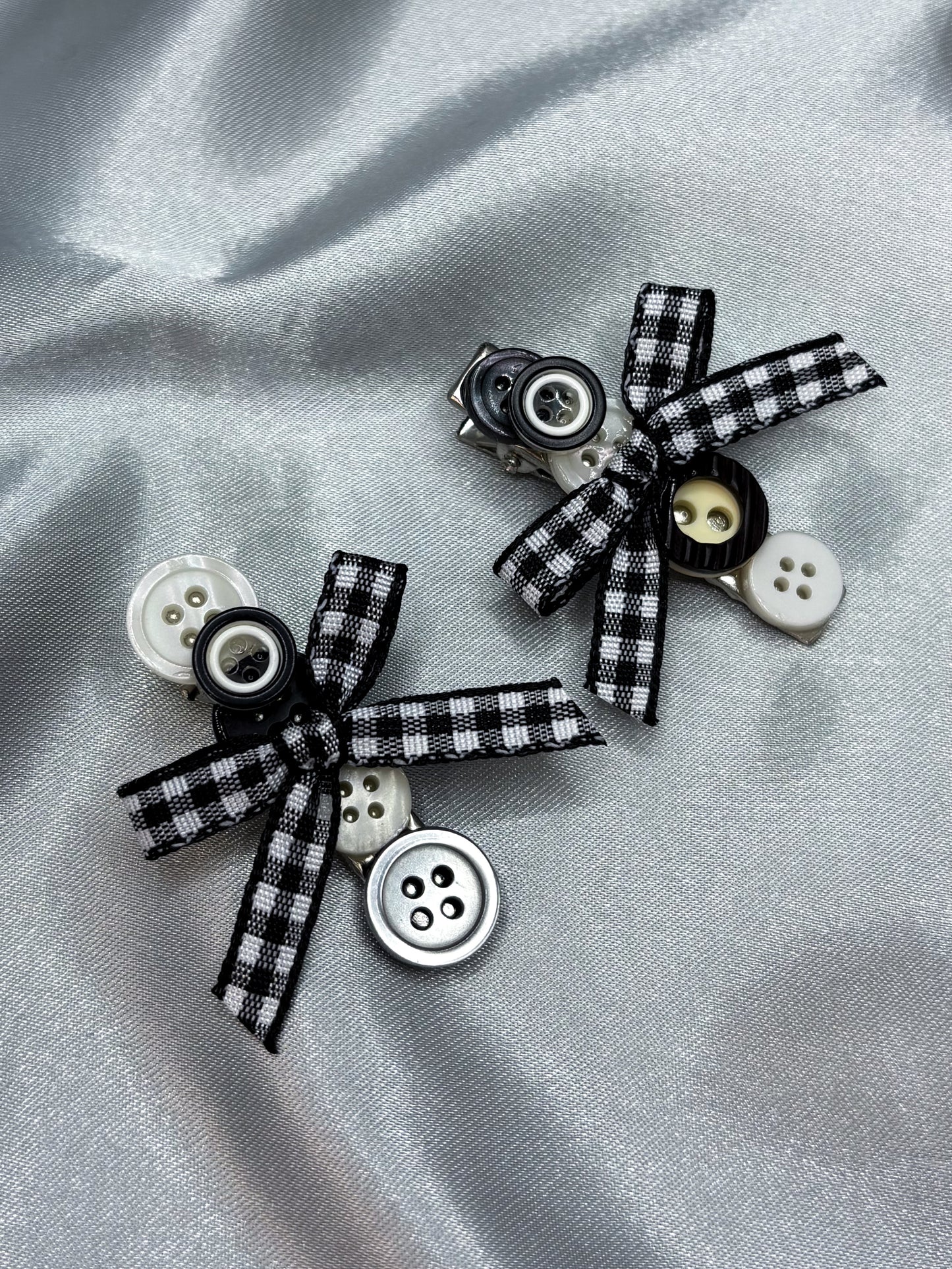 CHARCOAL HAIR CLIPS