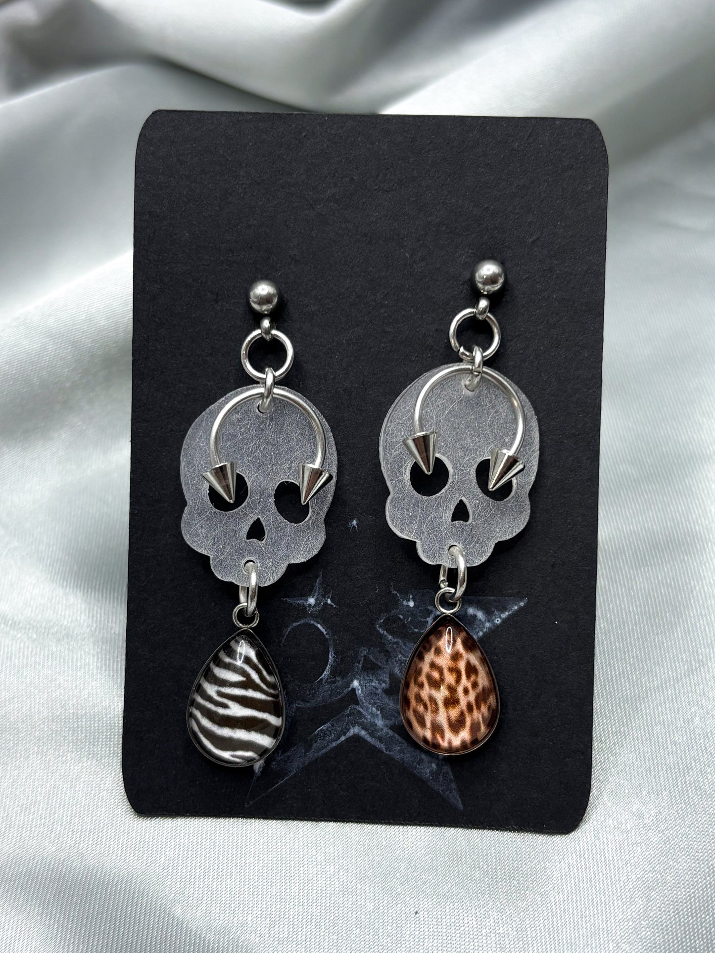 BOUNTY HUNTER EARRINGS