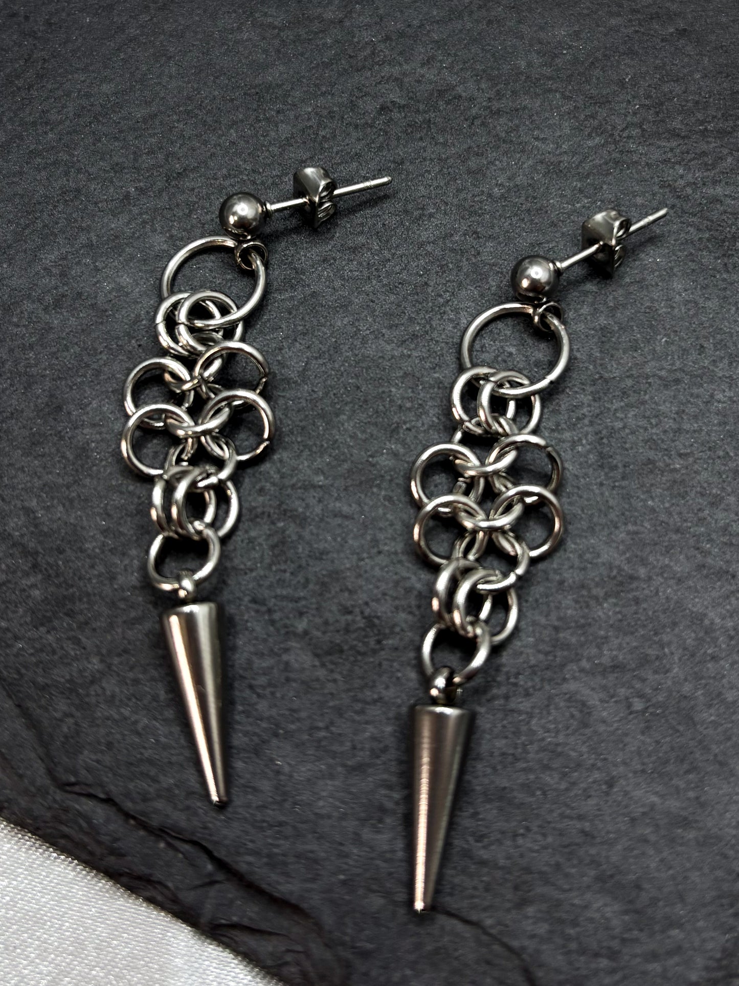 SPIKED CHAIN EARRINGS