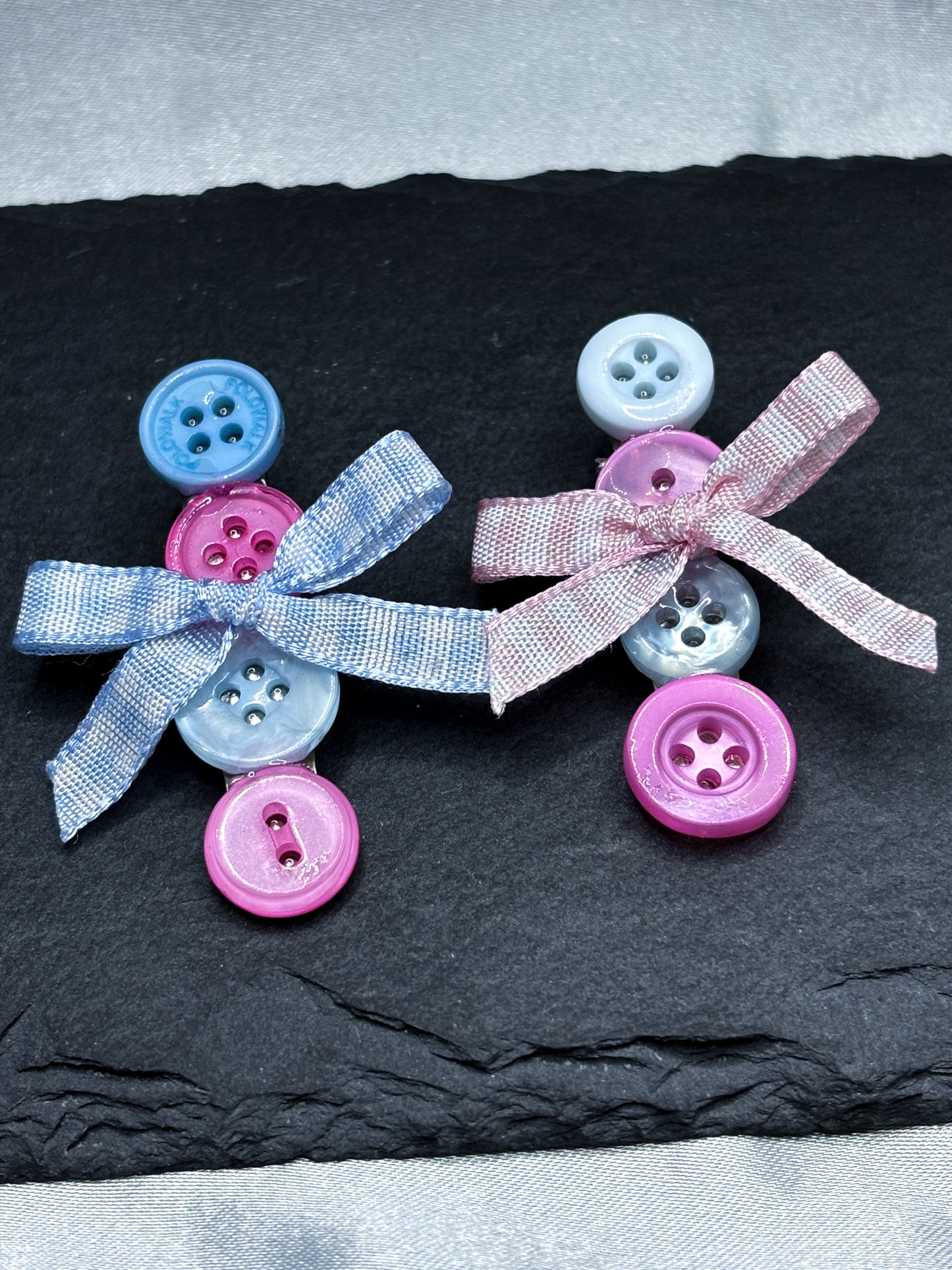 PINK AND BLUE BUTTON HAIRCLIPS