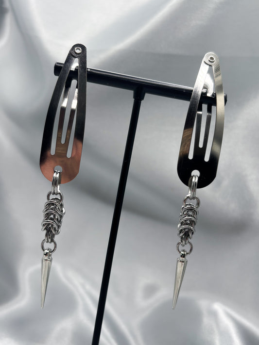 SPIKED HAIR CLIPS