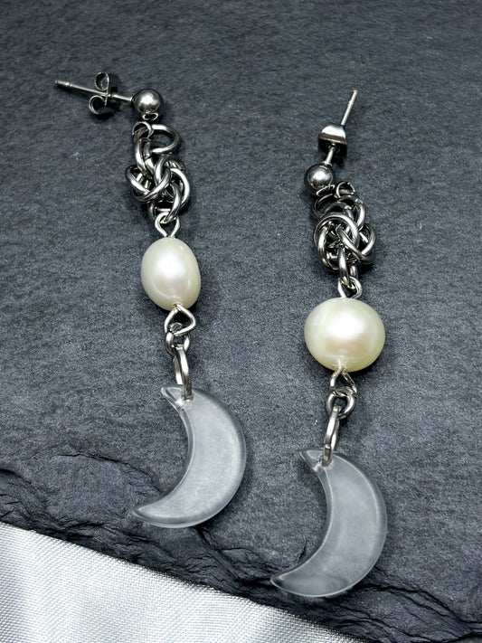 PEARL MOON EARRINGS