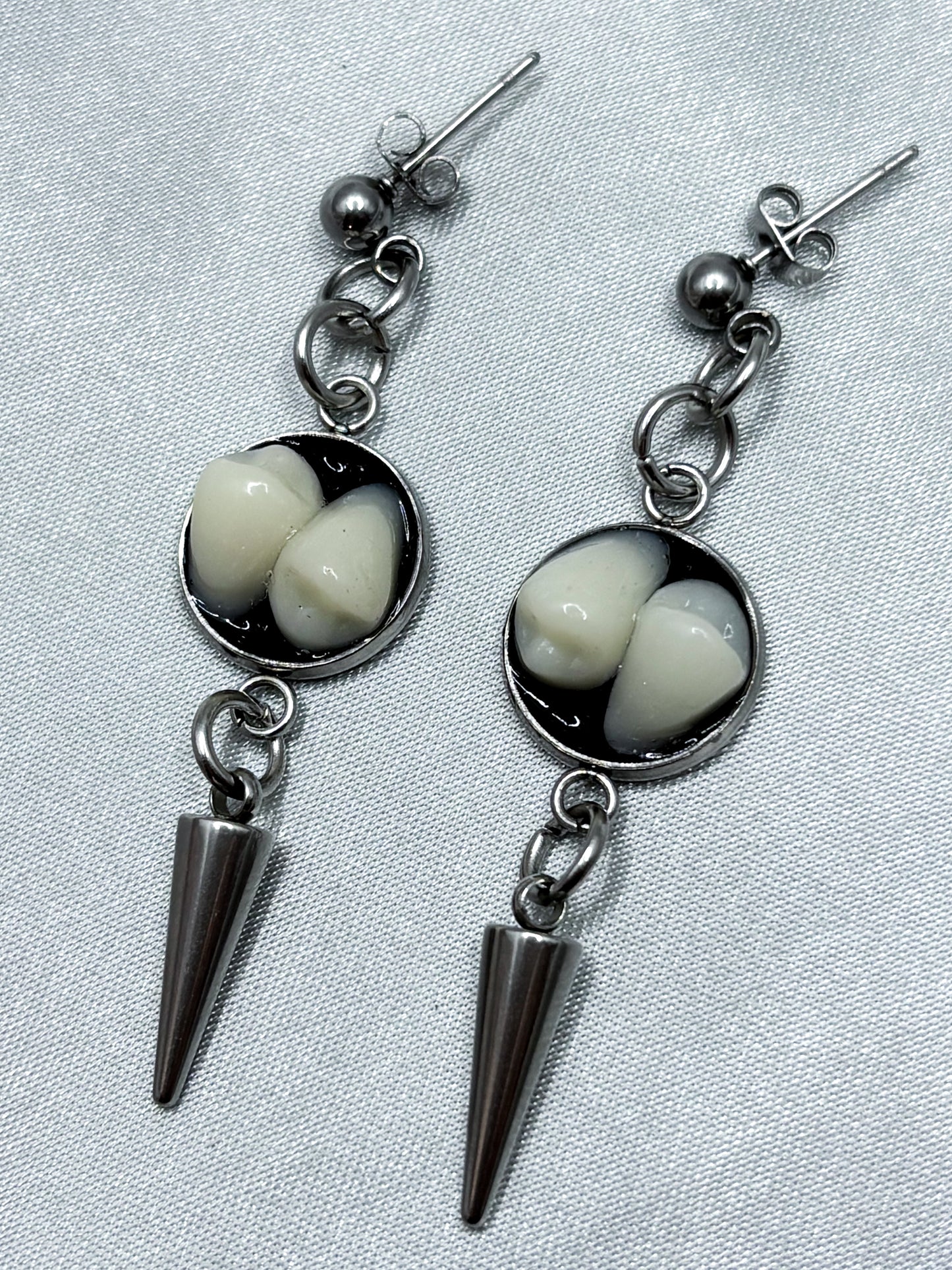 DOUBLE TOOTH SPIKED EARRINGS