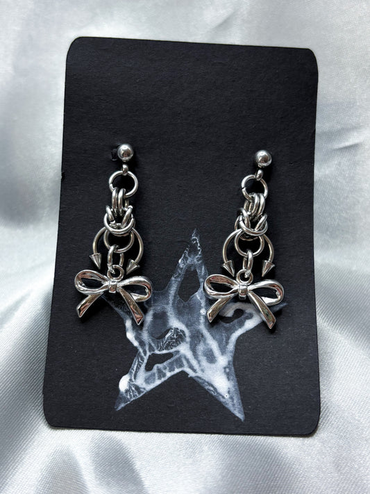 CHAINED BOW EARRINGS