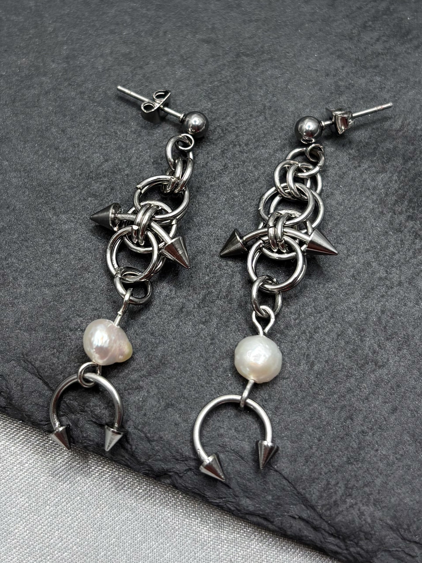 PIERCED PEARL EARRINGS