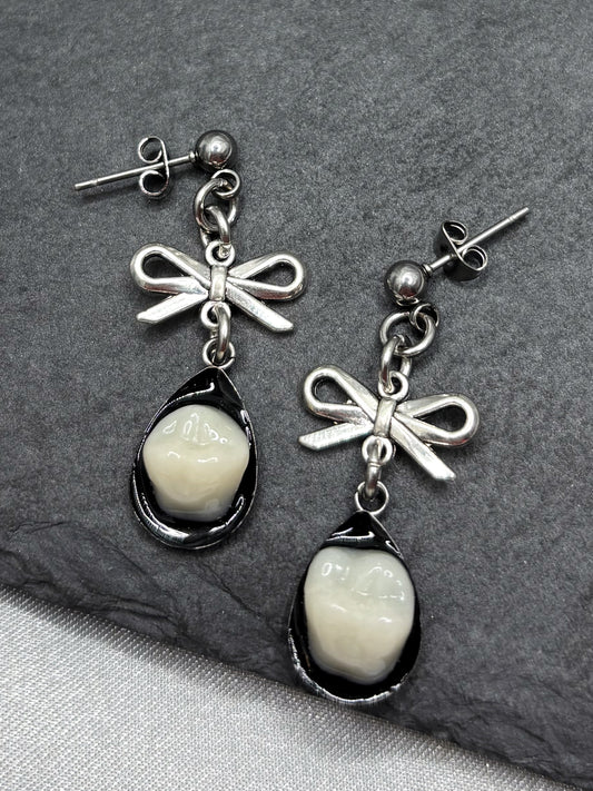 DELICATE TOOTH EARRINGS