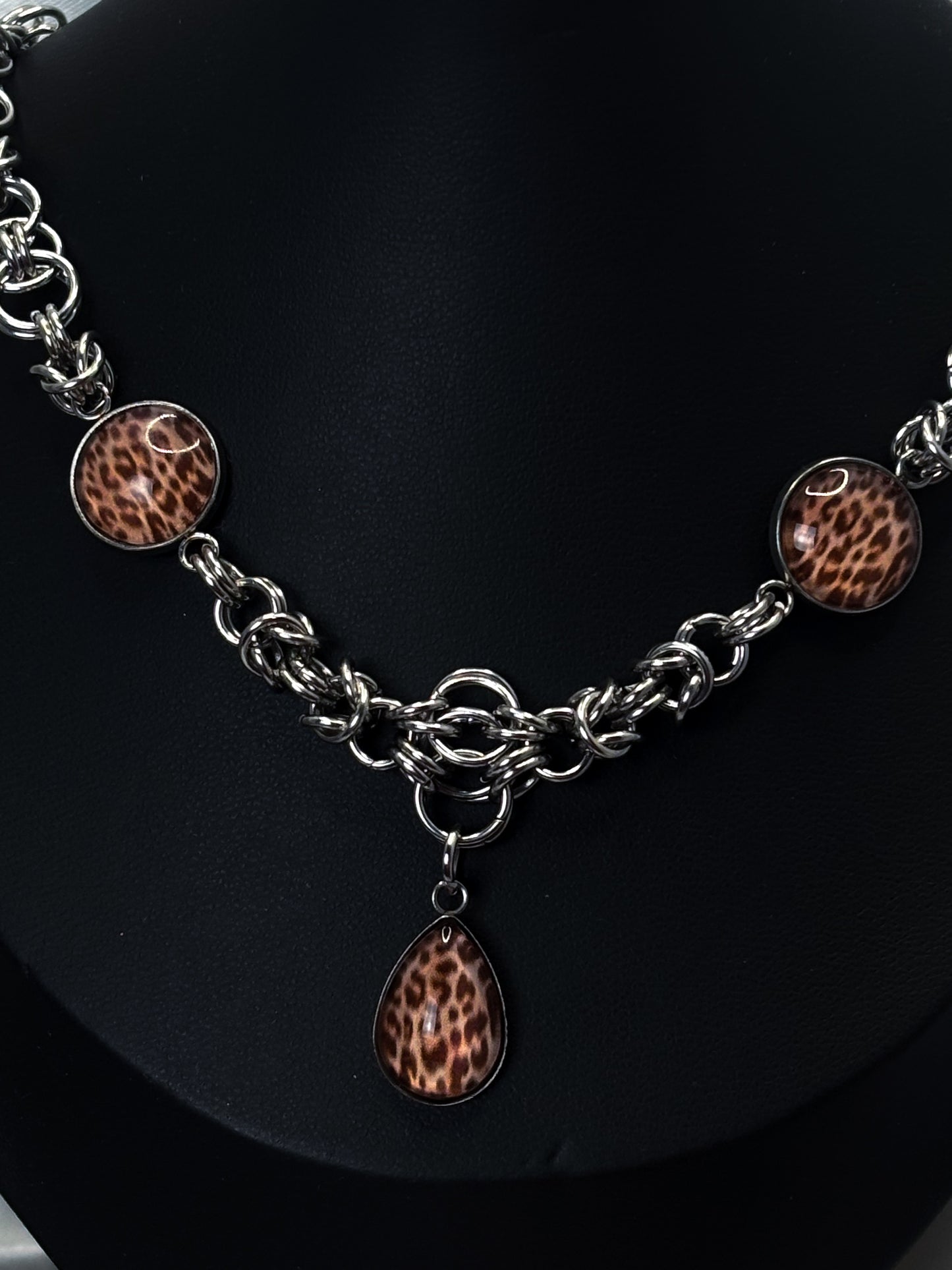 LEOPARD IN CHAINS NECKLACE