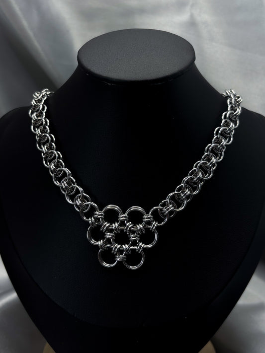 FLOWER POWER NECKLACE