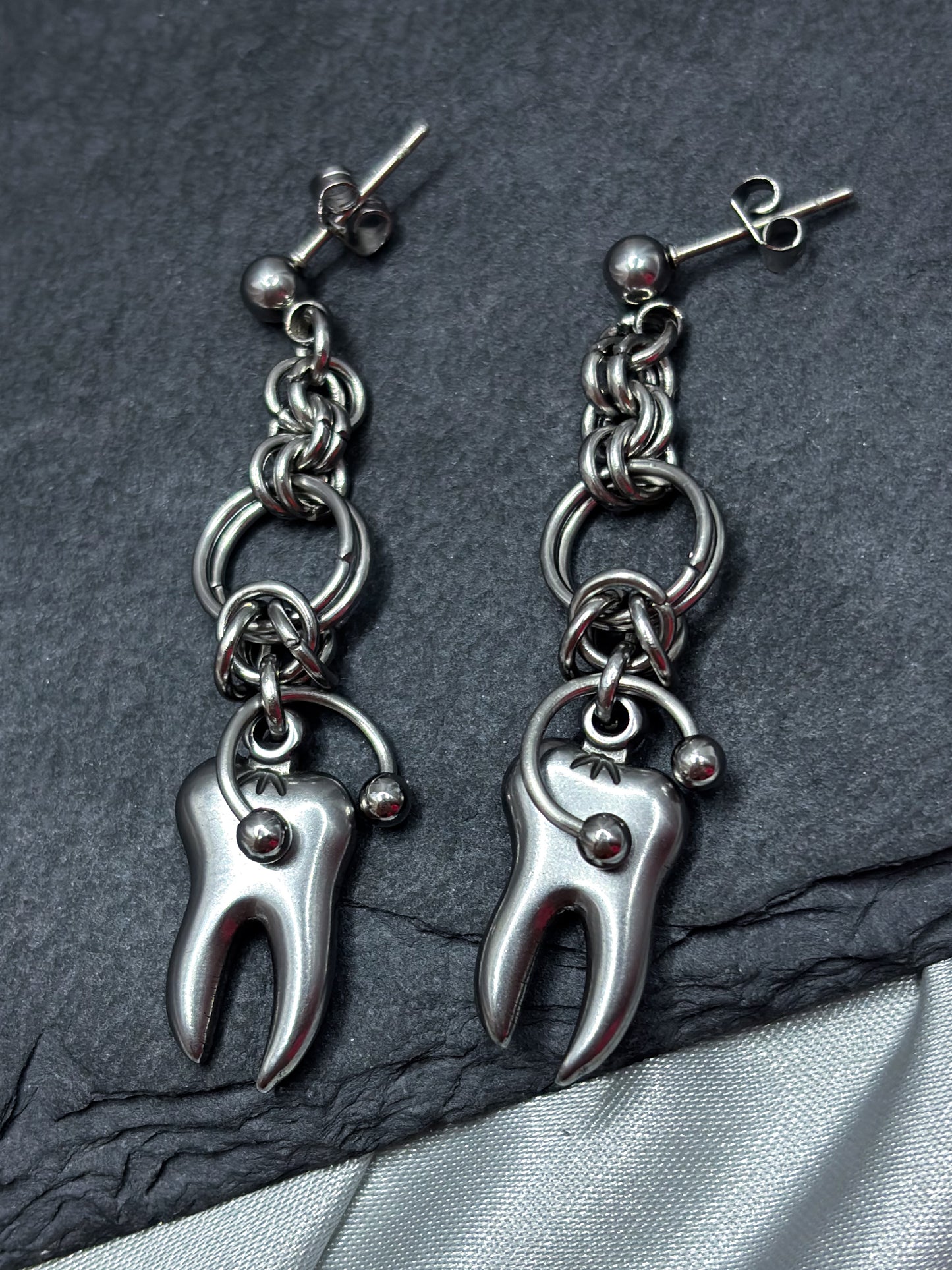 THE SMILEY EARRINGS