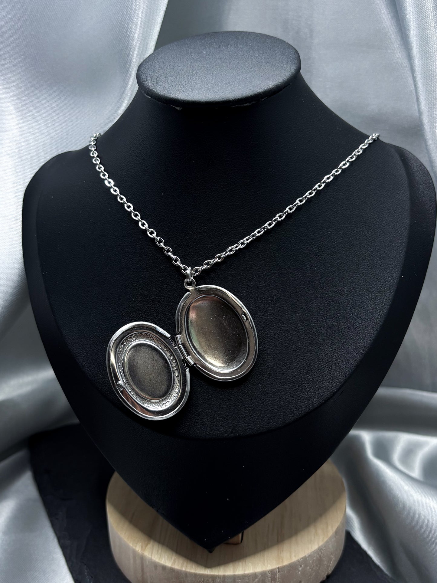 ODDITIES LOCKET NECKLACE