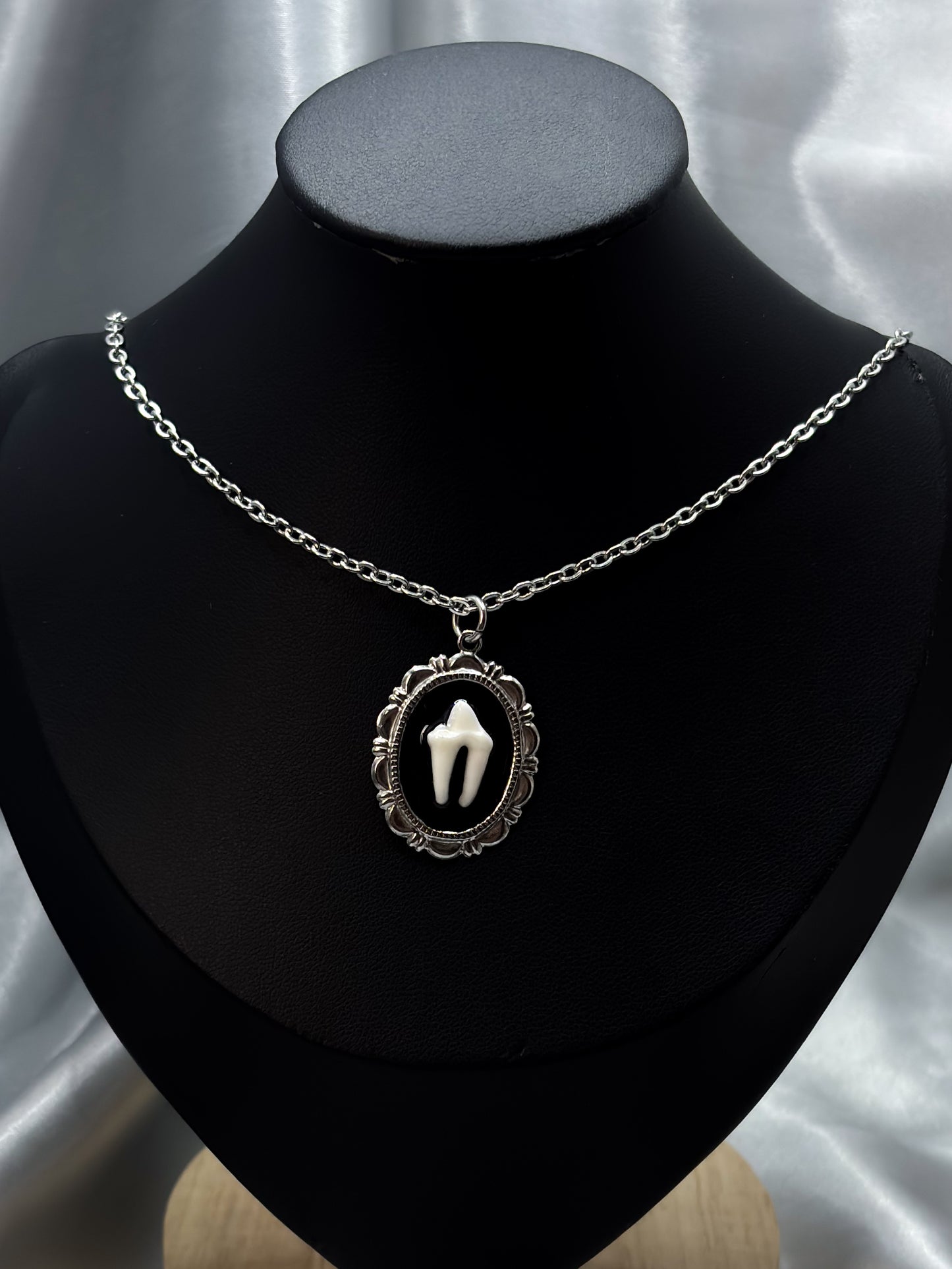 FOX TOOTH NECKLACE