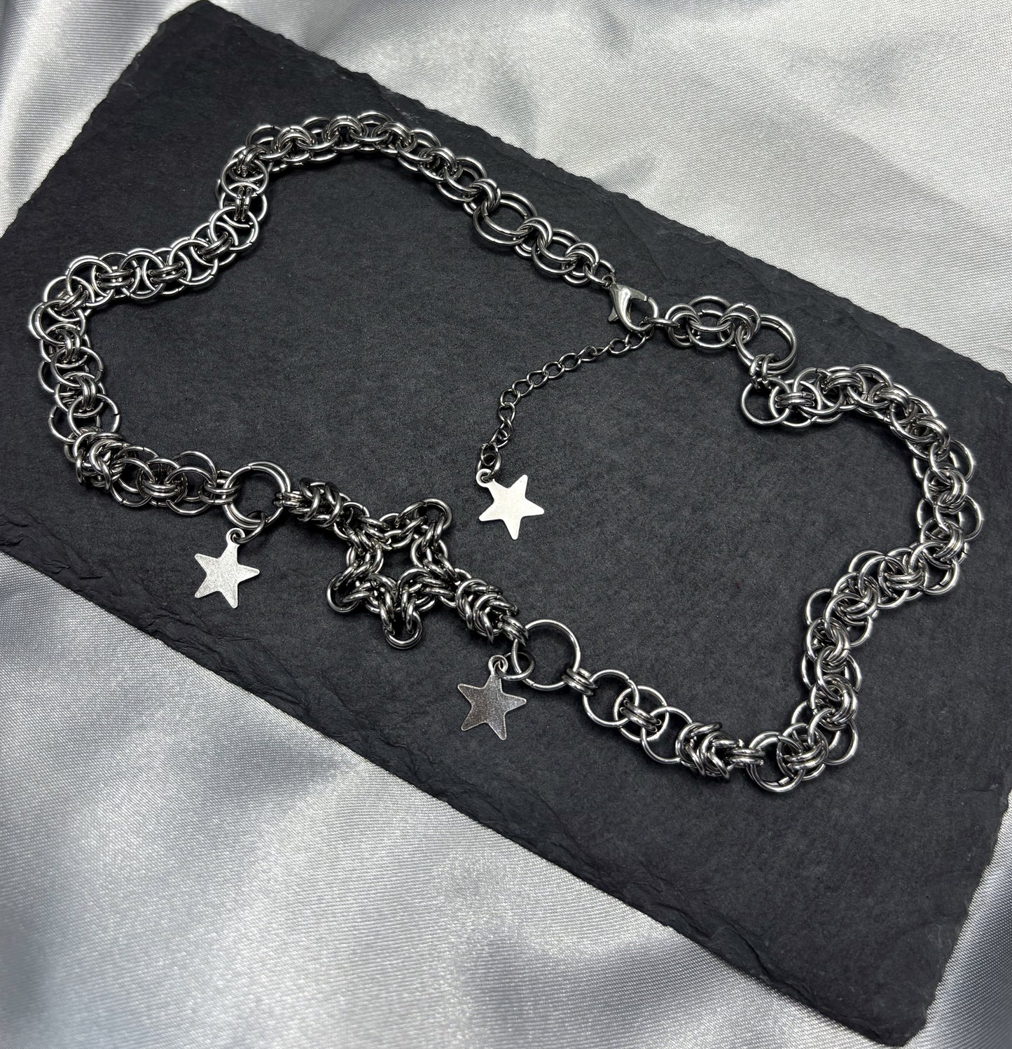 STARS IN CHAINS NECKLACE