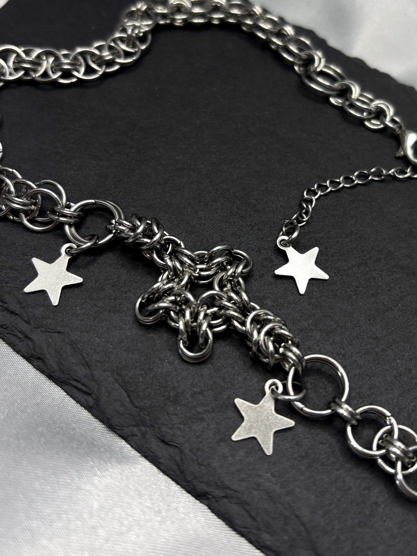 STARS IN CHAINS NECKLACE