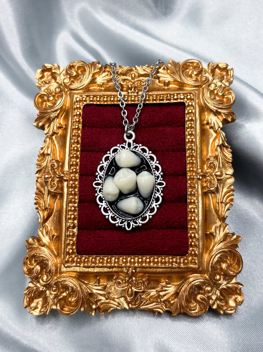 OVERCROWDING TEETH NECKLACE