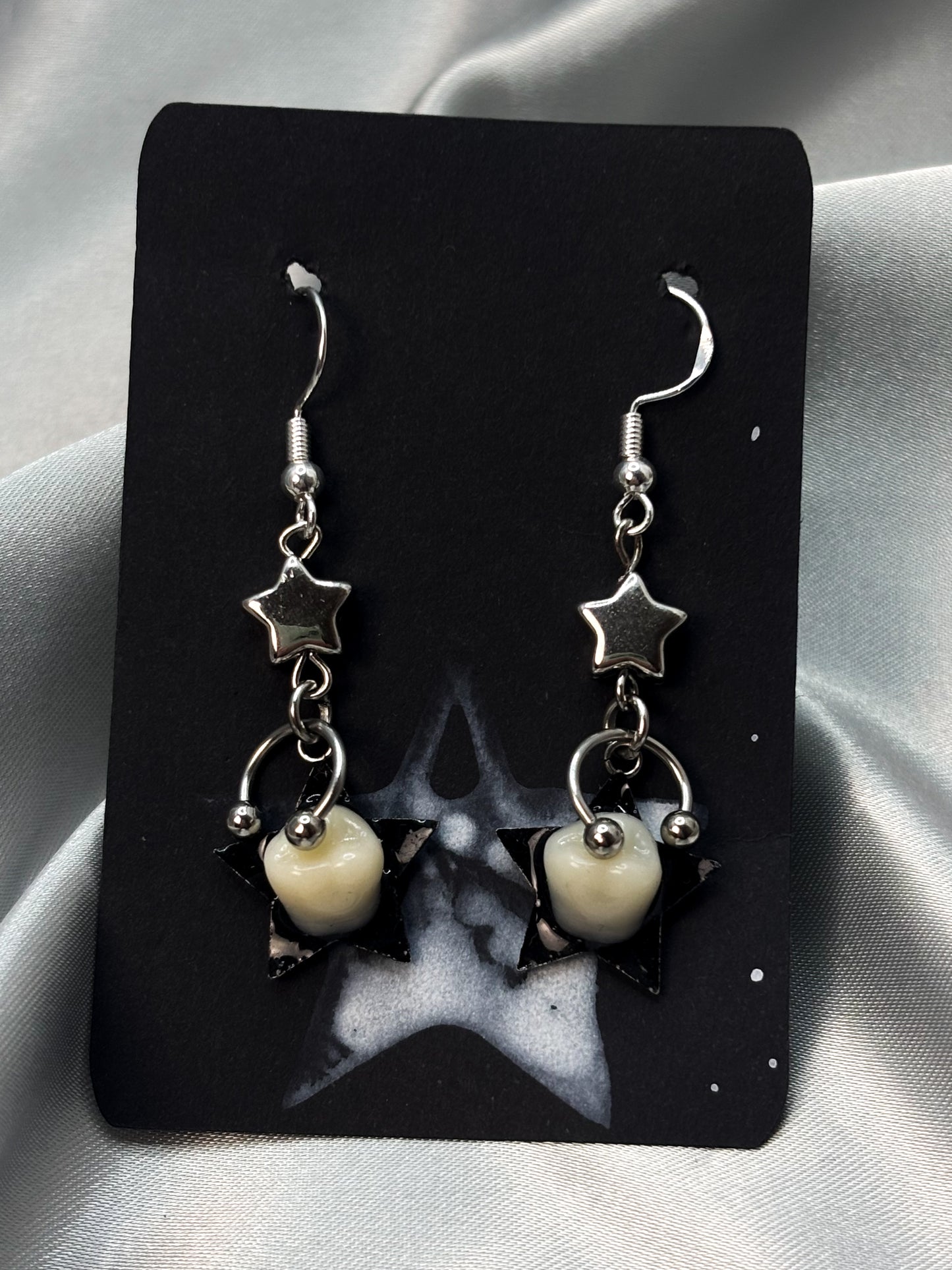 STAR TOOTH PIERCING EARRINGS