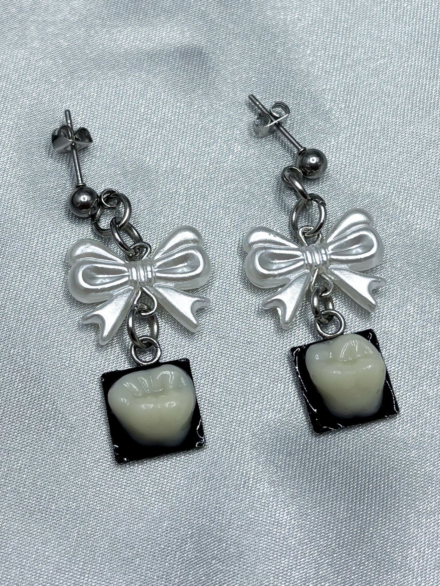 PEARLY WHITE TEETH EARRINGS