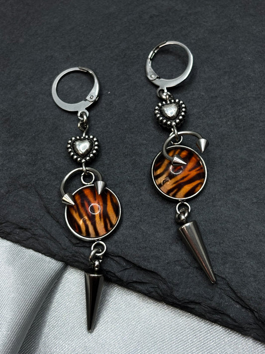 TIGER HEARTS EARRINGS