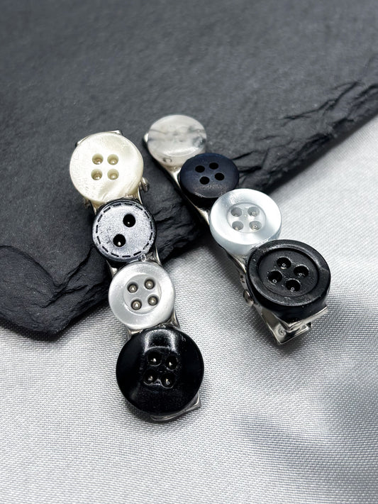 MONOCHROME BUTTON HAIRCLIPS