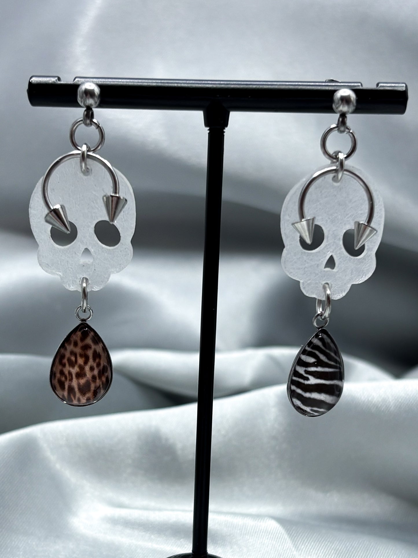BOUNTY HUNTER EARRINGS