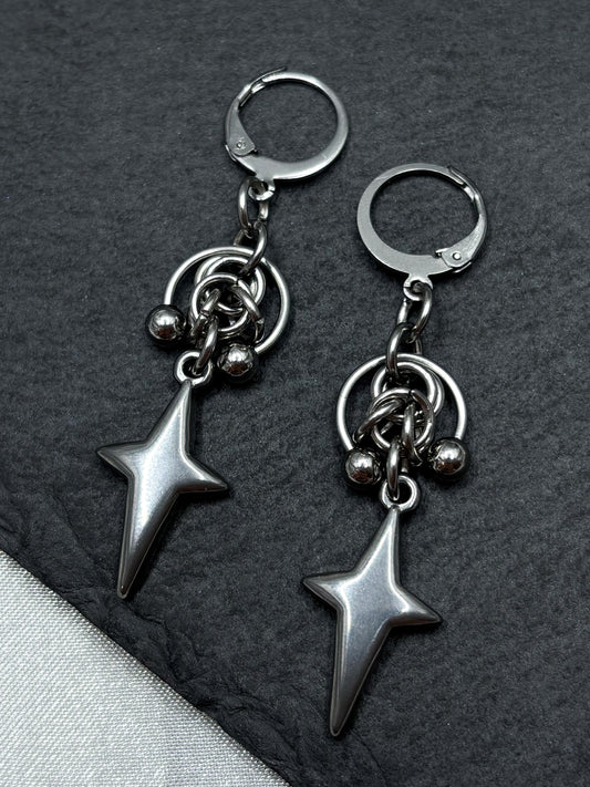 PIERCED SPARKLE EARRINGS