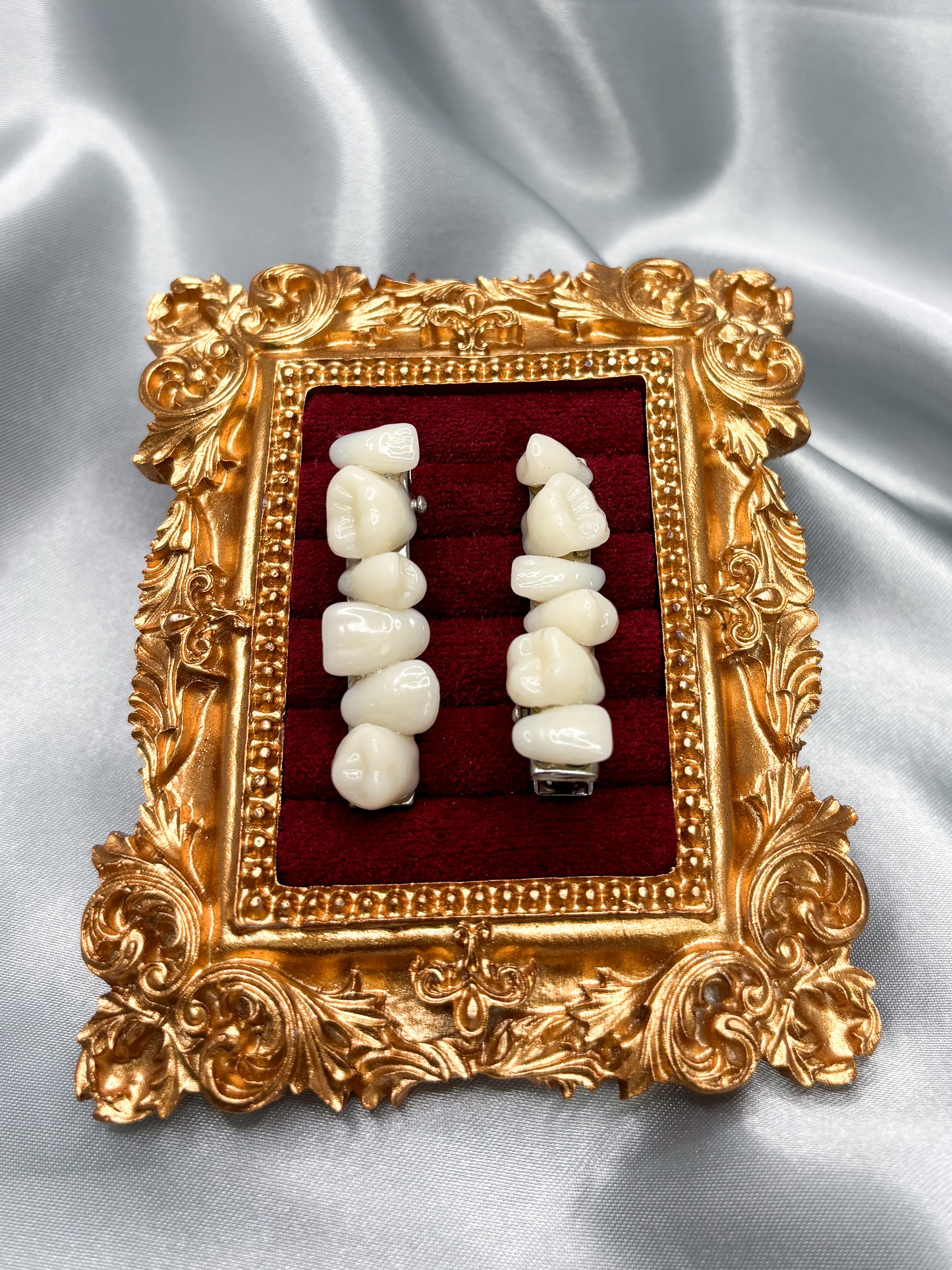 CROOKED TEETH HAIR CLIPS