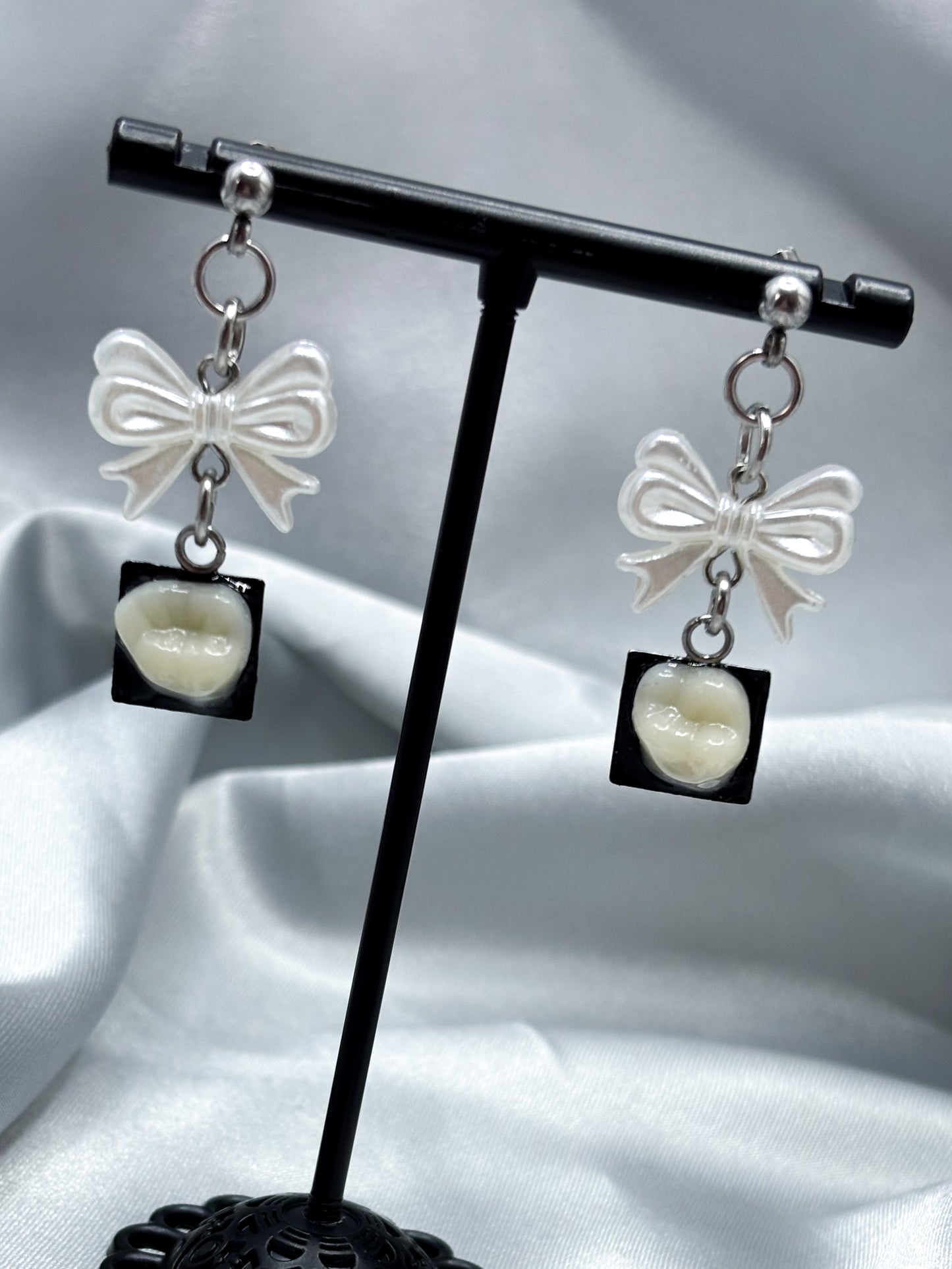 PEARLY WHITE TEETH EARRINGS