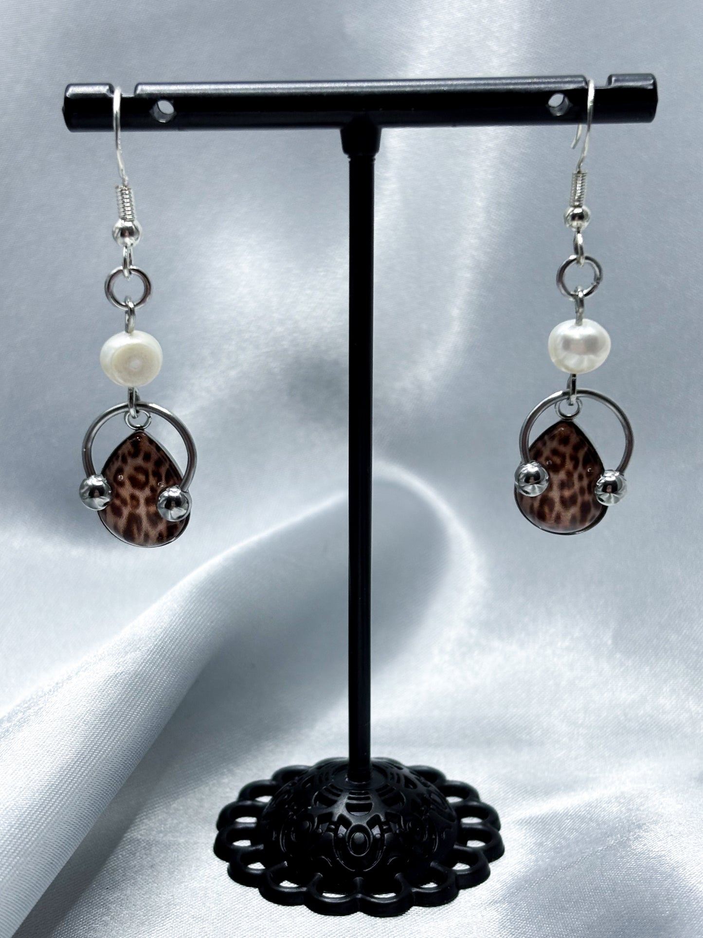 PEARLED LEOPARD EARRINGS