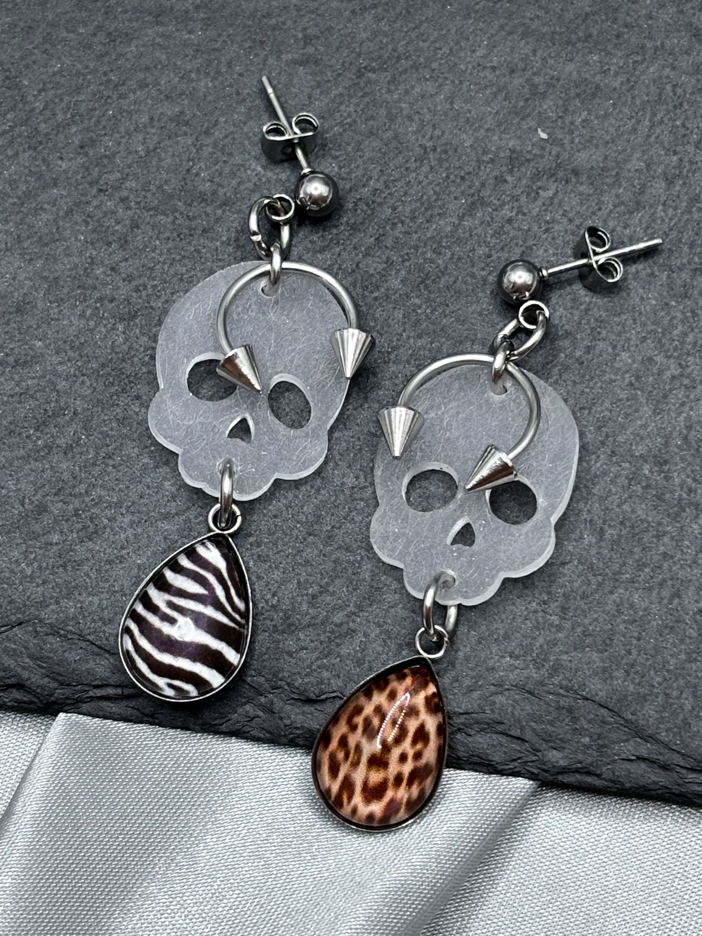 BOUNTY HUNTER EARRINGS