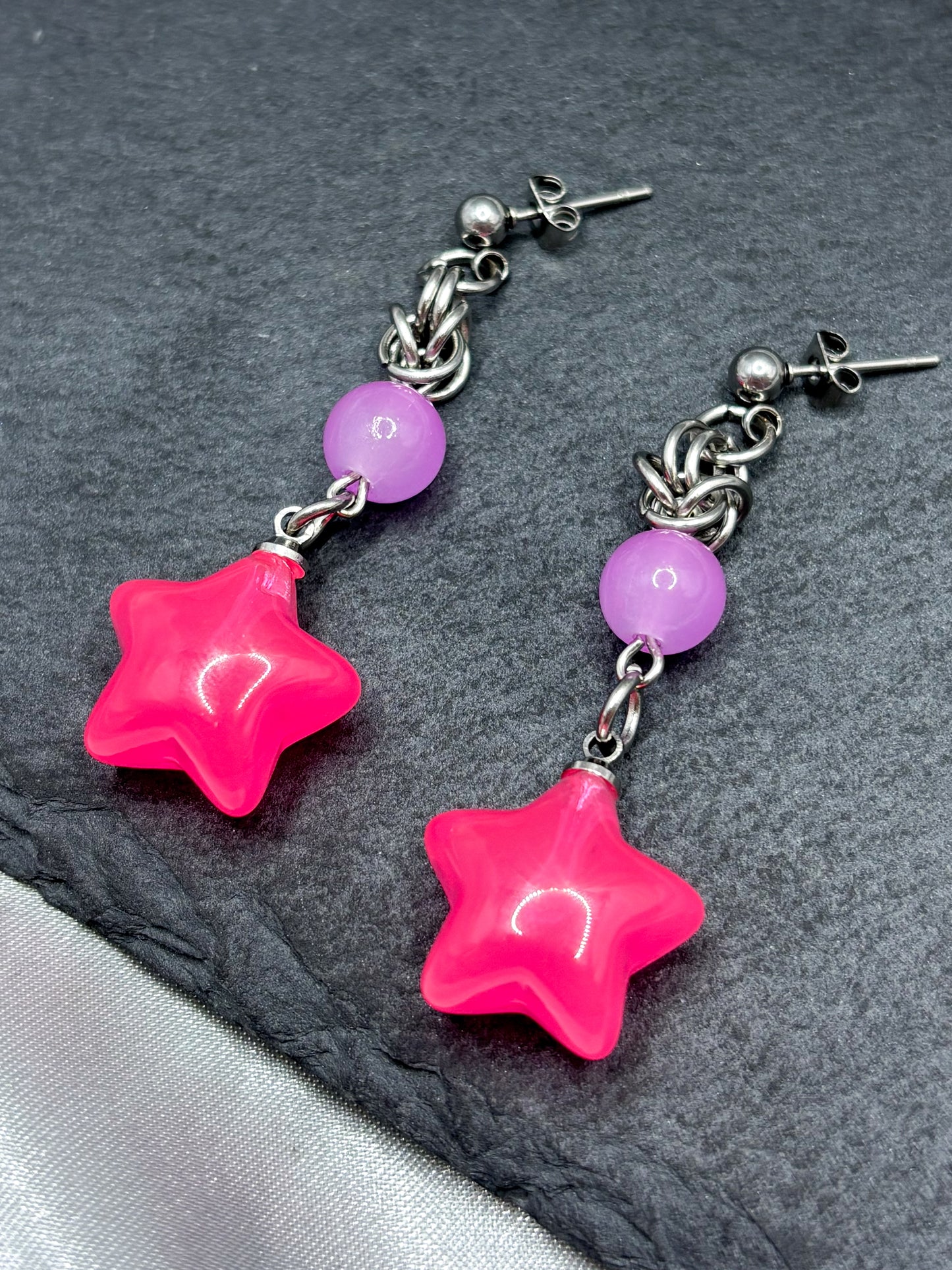 HOT PINK STAR EARRINGS