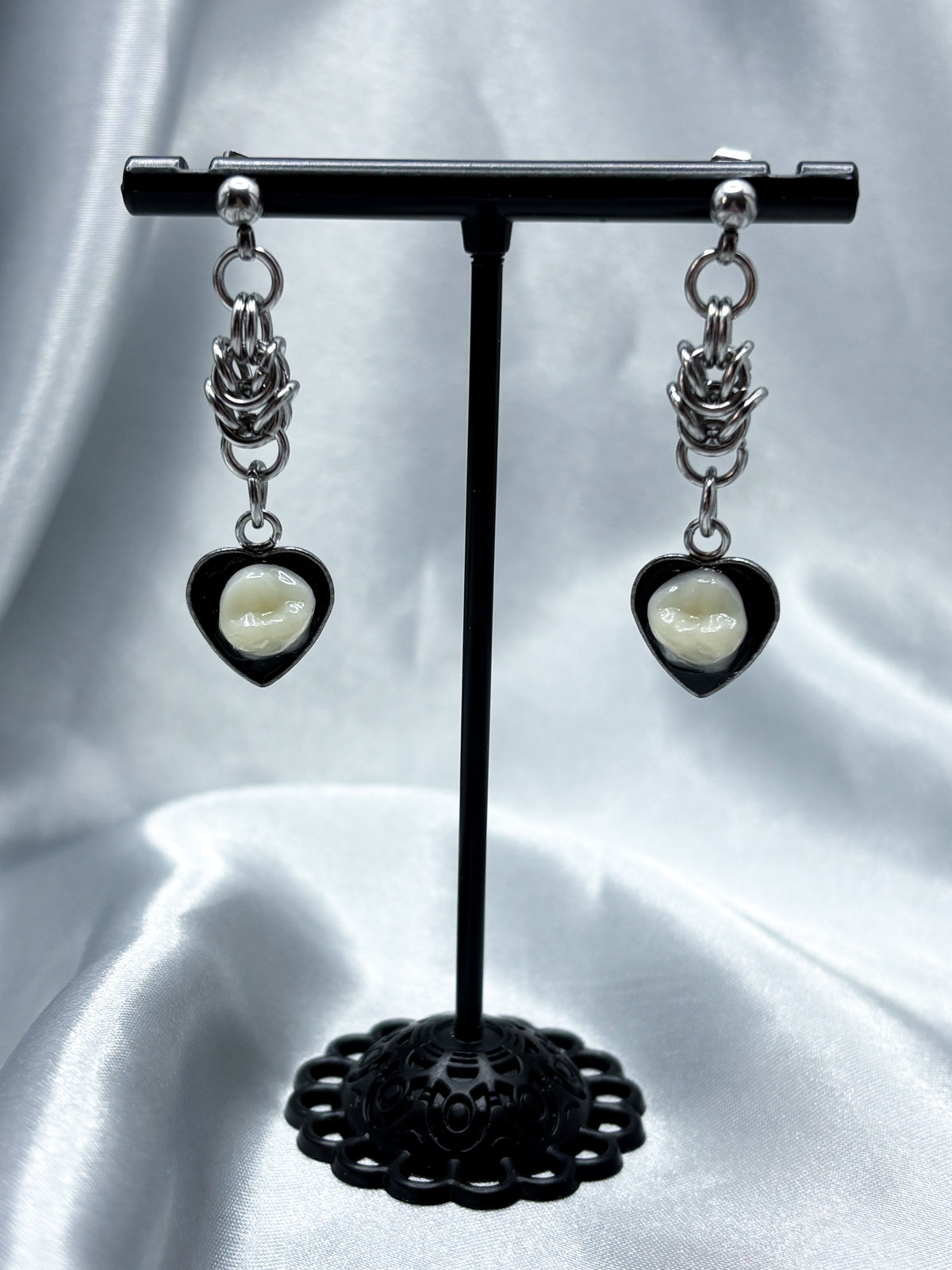 CHAINED TEETH EARRINGS