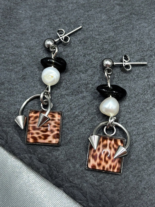 LEOPARD PEARL EARRINGS