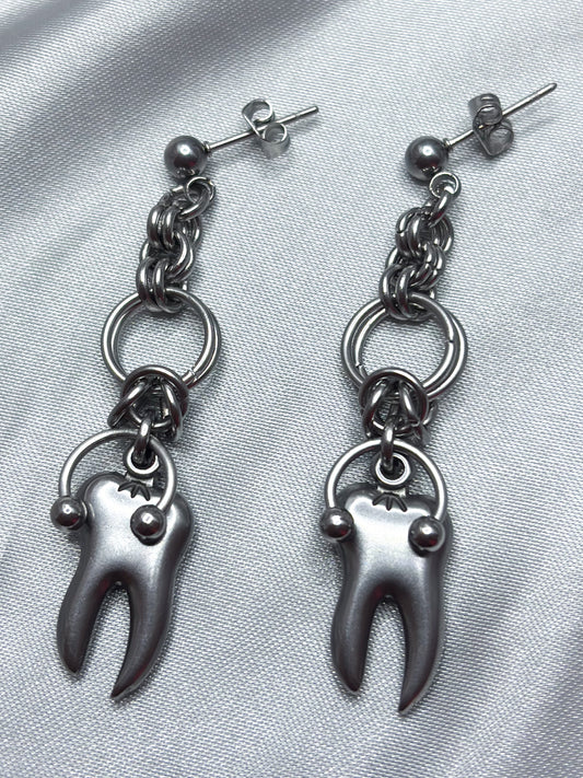 THE SMILEY EARRINGS