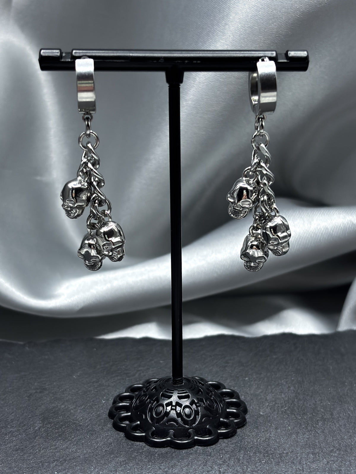 SKULL AND CHAINS EARRINGS
