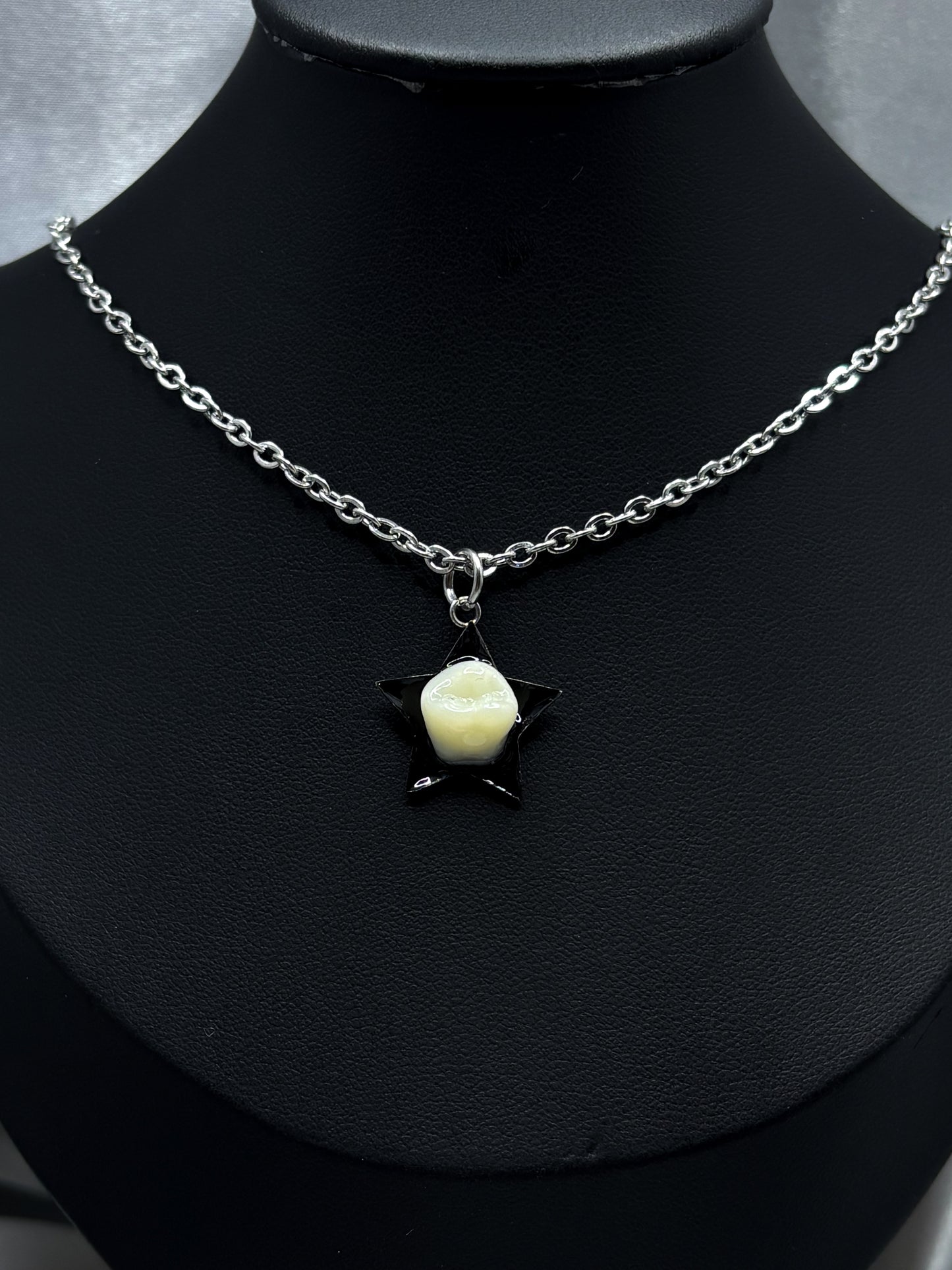 STAR TOOTH NECKLACE