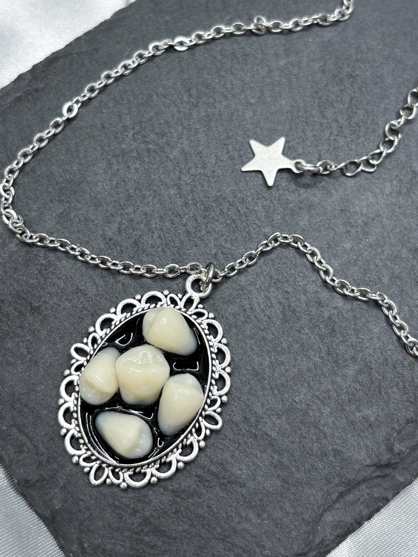 OVERCROWDING TEETH NECKLACE