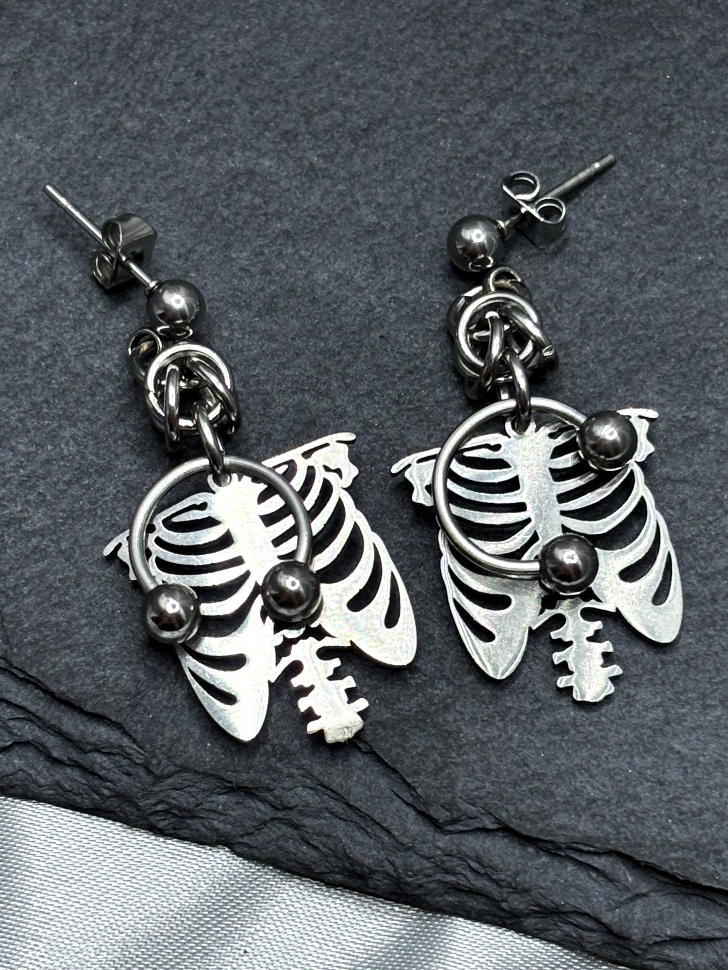 RIBCAGE EARRINGS
