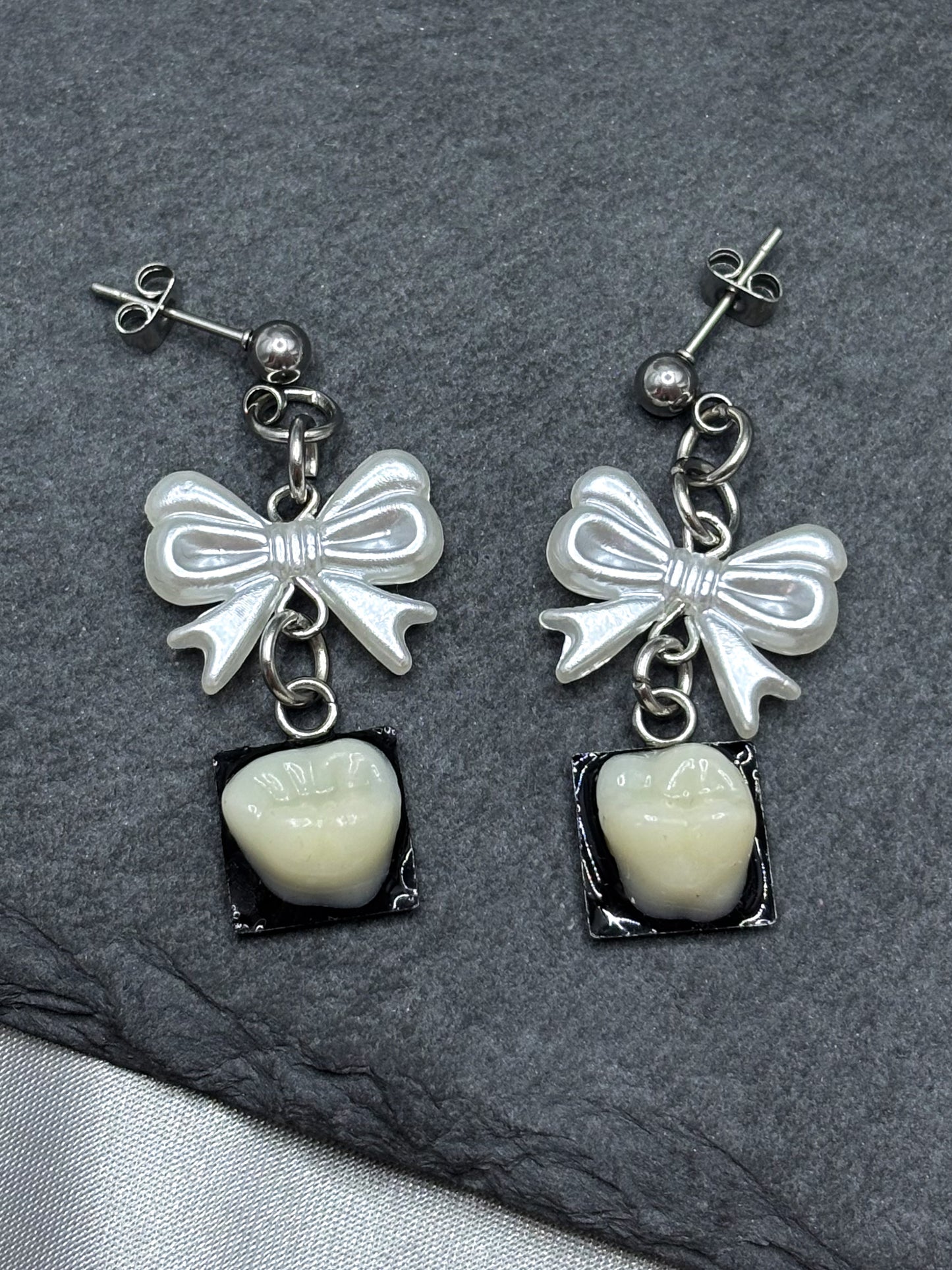 PEARLY WHITE TEETH EARRINGS