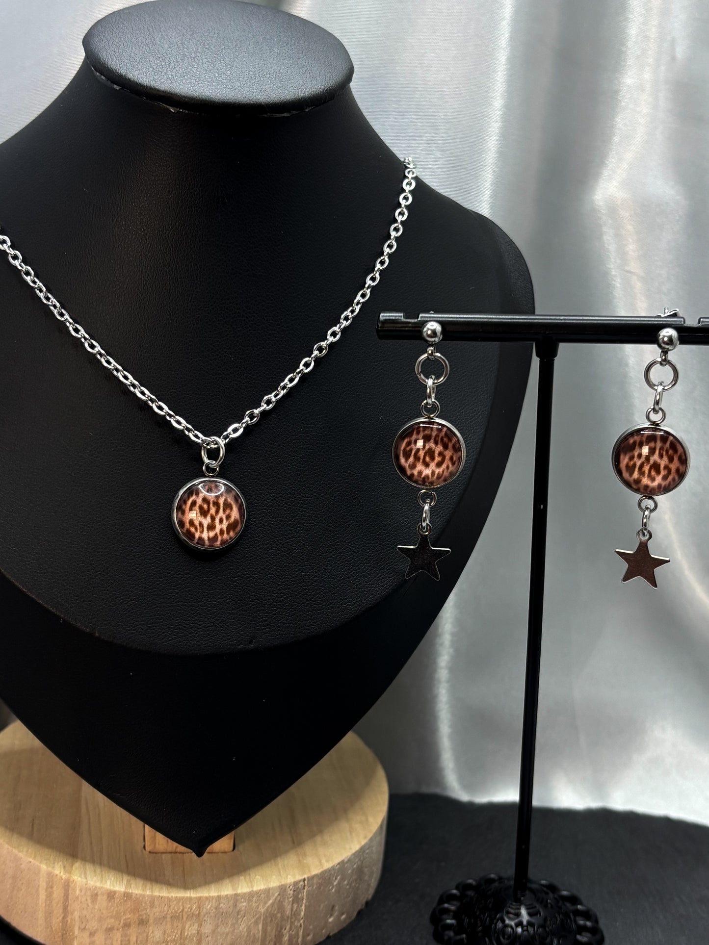 LEOPARD EARRINGS & NECKLACE SET