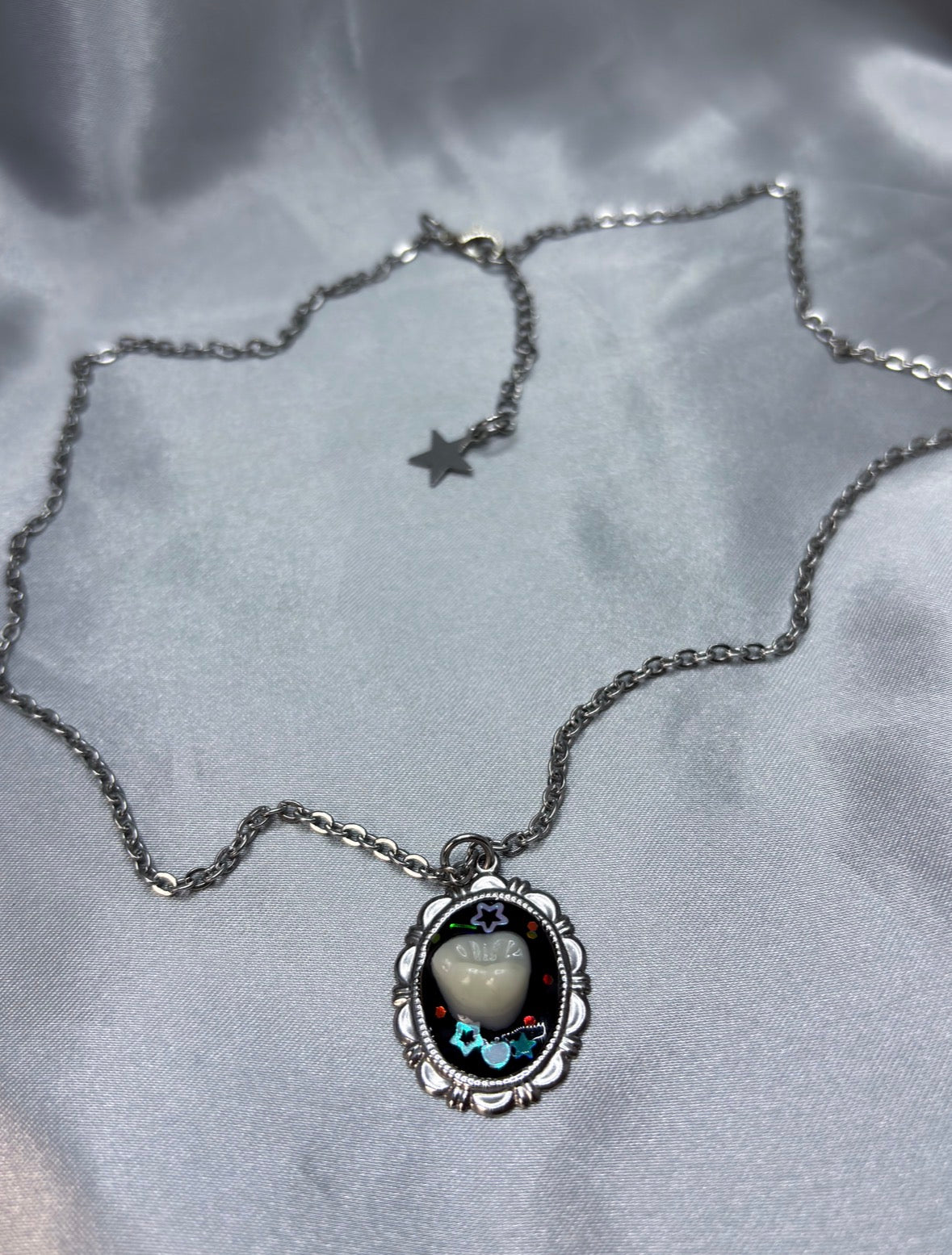 SPARKLE TOOTH NECKLACE