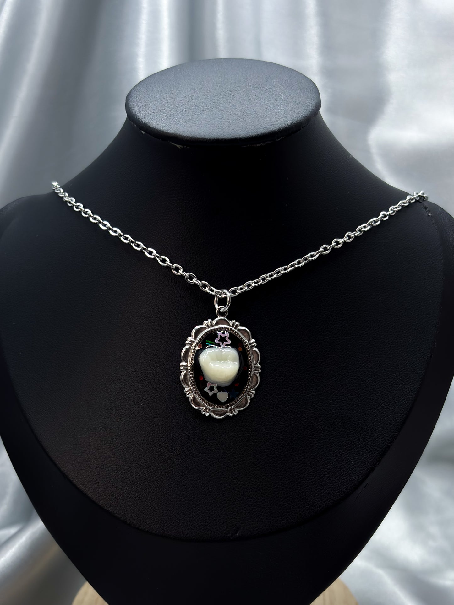 SPARKLE TOOTH NECKLACE