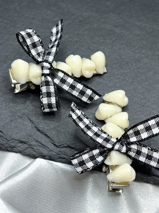 BLACK GINGHAM TOOTH HAIRCLIPS