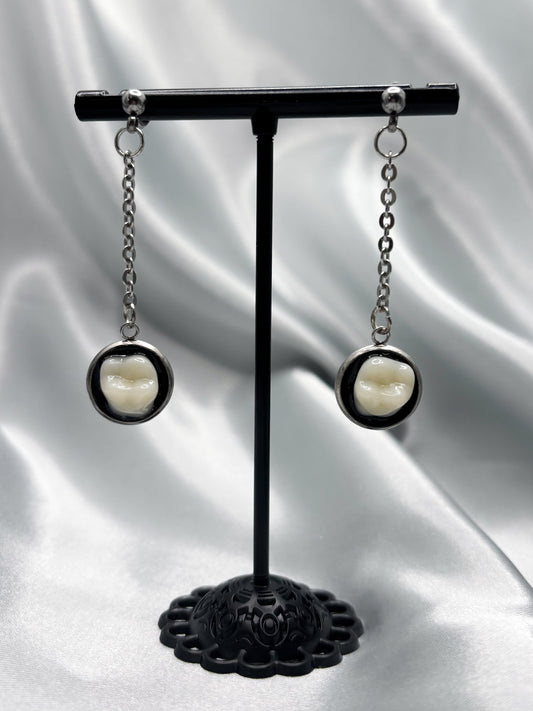 DANGLED TOOTH EARRINGS
