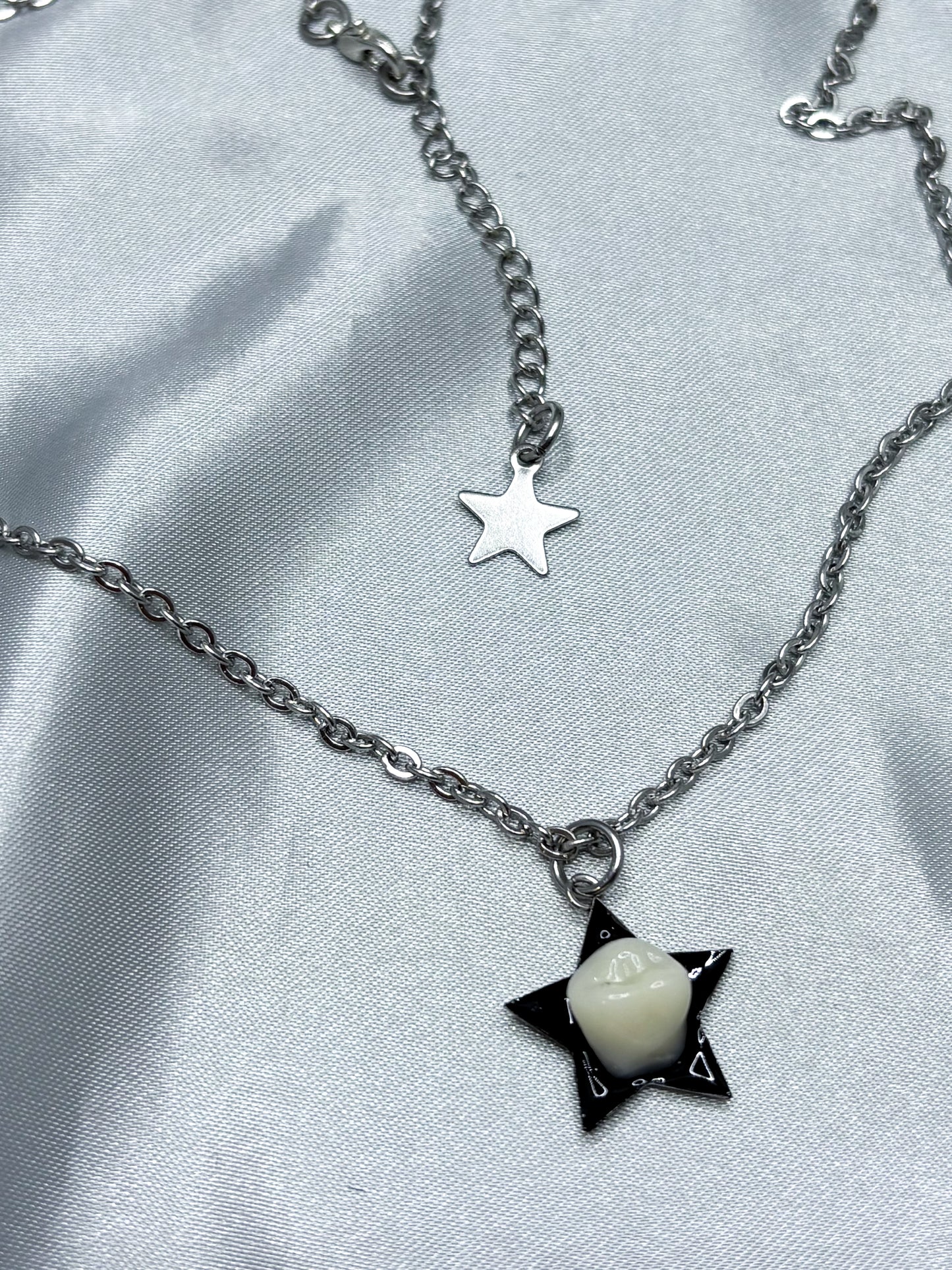 STAR TOOTH NECKLACE