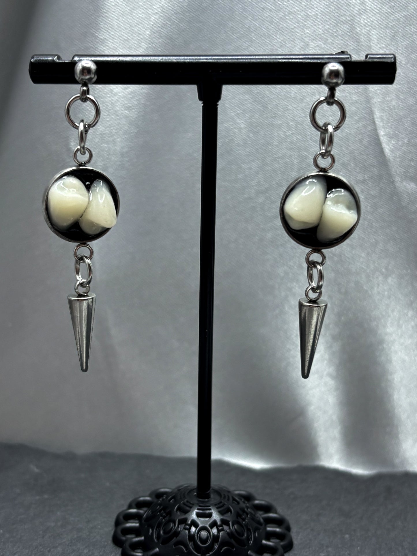 DOUBLE TOOTH SPIKED EARRINGS