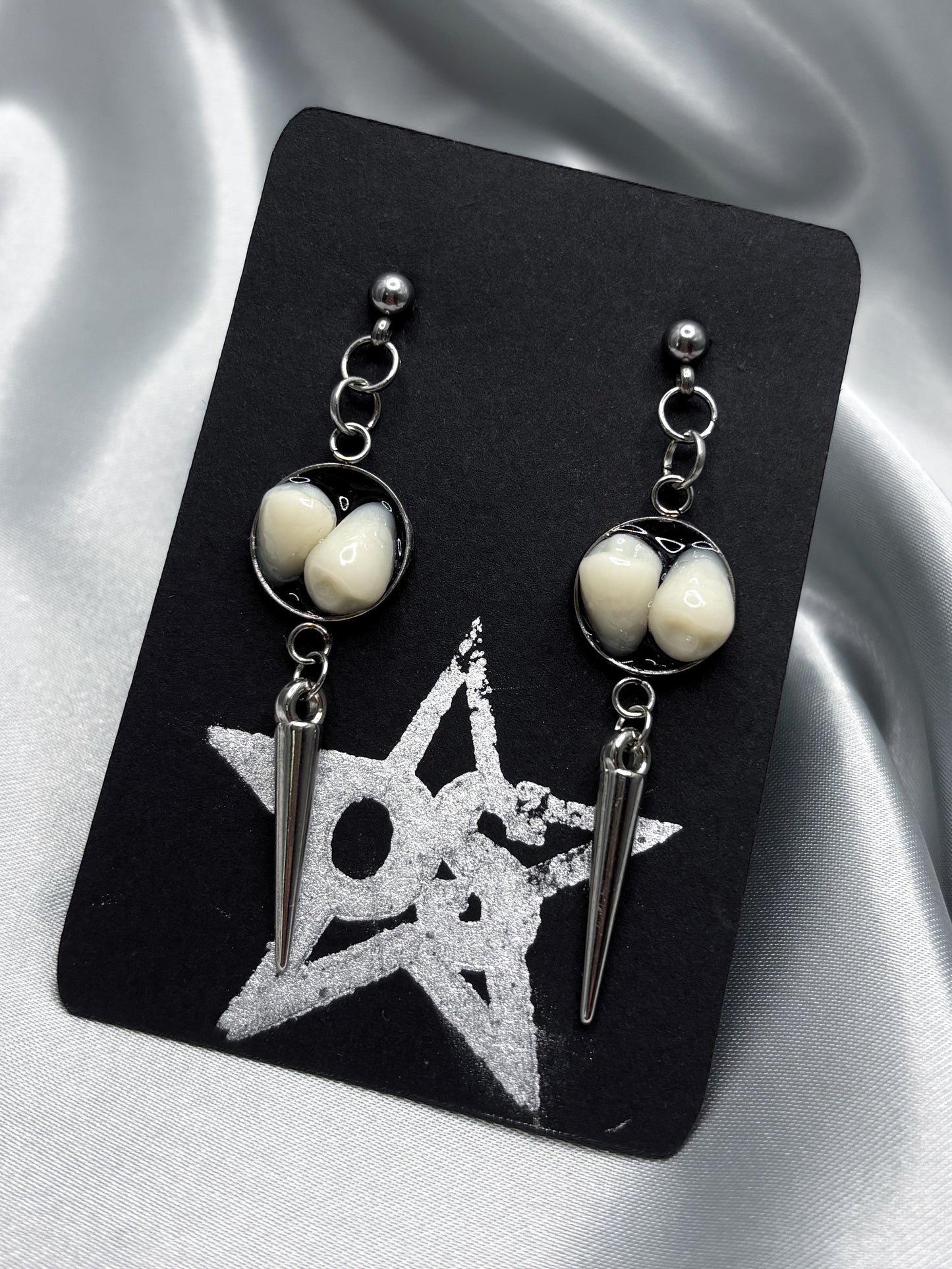 DOUBLE TOOTH SPIKED EARRINGS