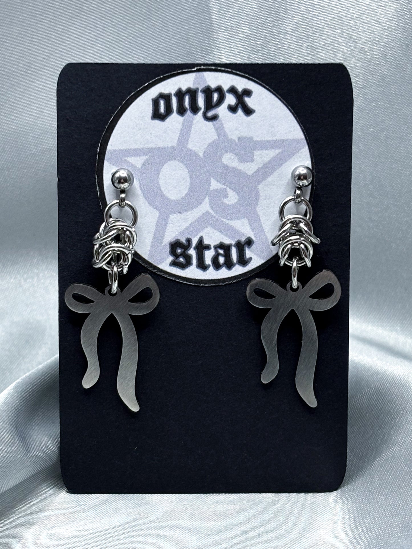 CHAINMAIL BOW EARRINGS