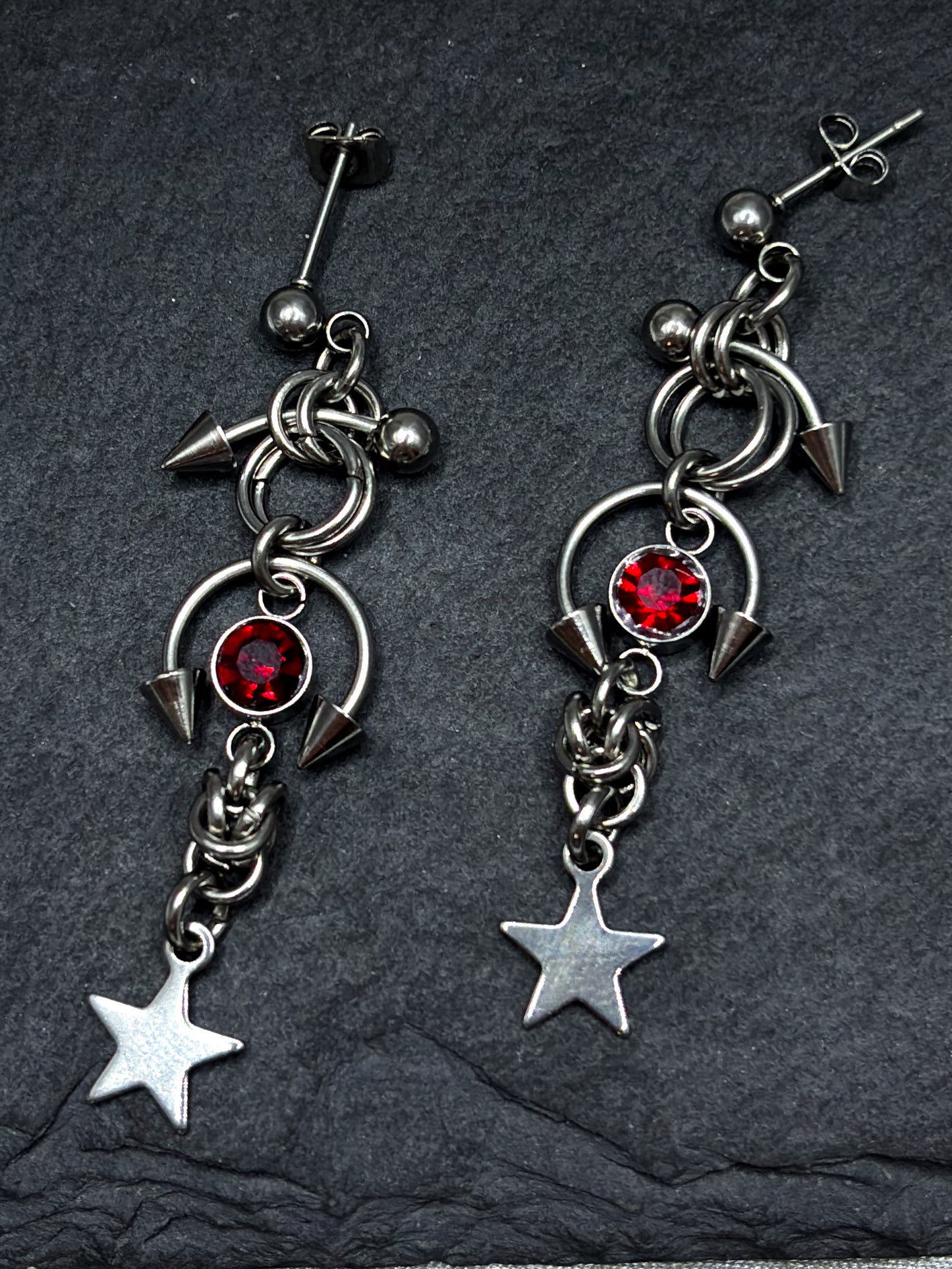 RED SPARKLE EARRINGS