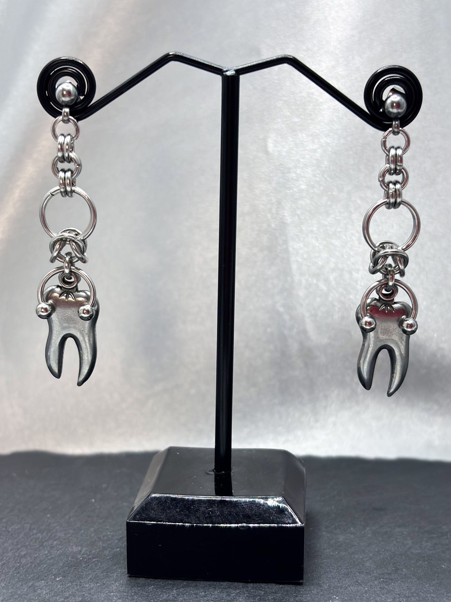 THE SMILEY EARRINGS